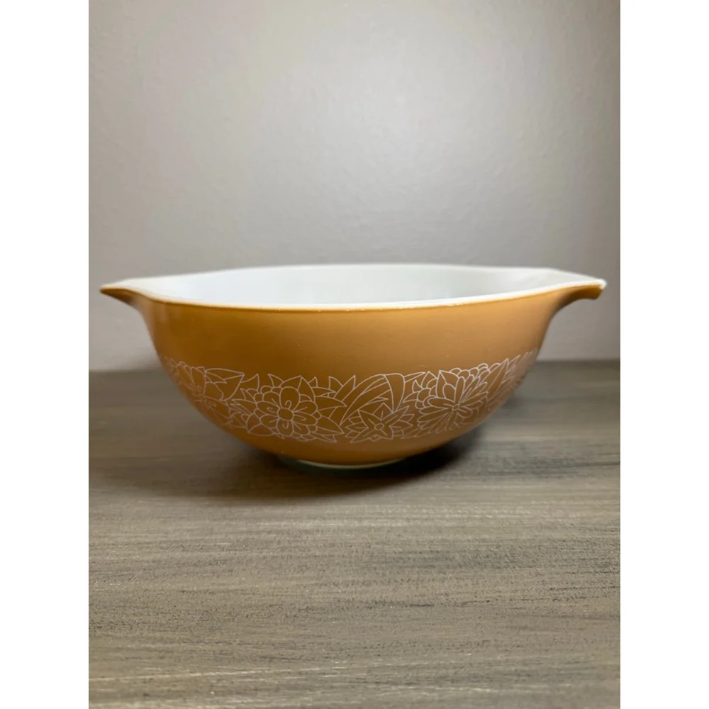 Vintage Pyrex Glass Brown/Tan 2.5 qt Woodland #443 Cinderella Mixing Bowl